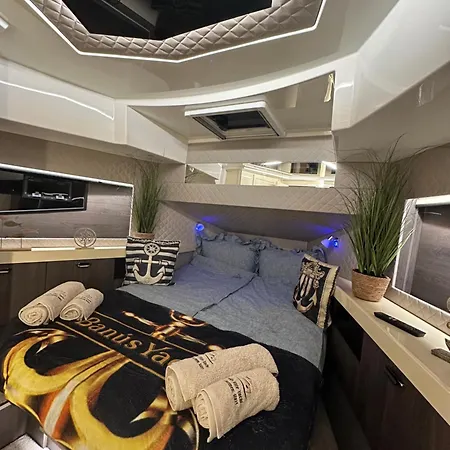 Puerto Banus Yacht Sky&sea