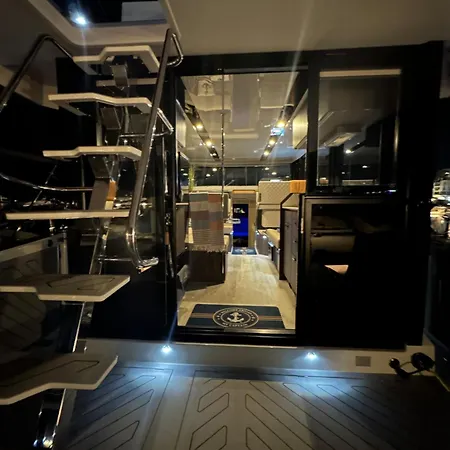 Puerto Banus Yacht Sky&sea *